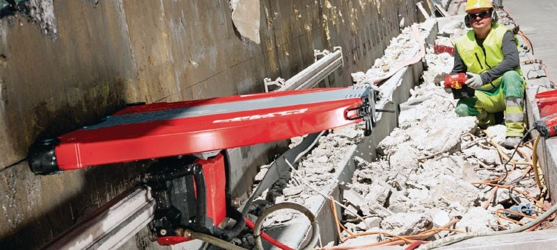 SPX MCL Equidist Duvar Kesme Bıçağı (60H: Hilti ve Husqvarna® üzerine takılır) Takviyeli betonda yüksek kesme hızı ve daha uzun kullanım ömrü sağlayan, üstün kalitede duvar kesme bıçağı (15 kW) (60H mil Hilti ve Husqvarna® duvar testerelerine uyar) Uygulamalar 1