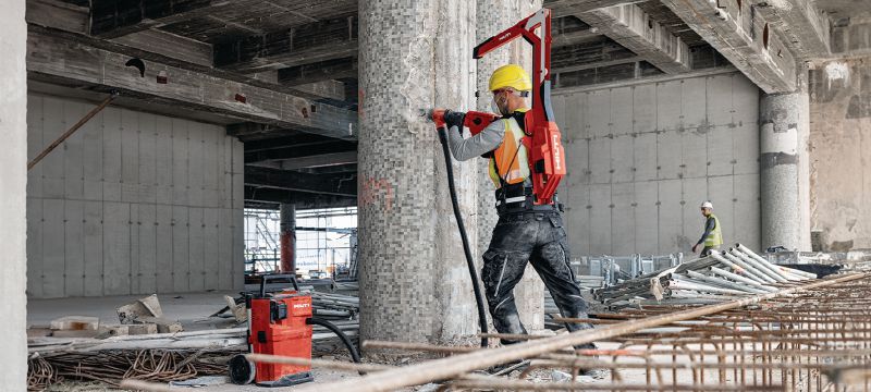 VC 4LX-22 T15 Akülü L Sınıfı Süpürge Elektrikli aletlere bağlanabilen, şantiye temizliğinde (ıslak ve kuru) kullanıma uygun, geniş kaplı, 15L (8 galon) depolu güçlü akülü süpürge (Nuron akü) Uygulamalar 1